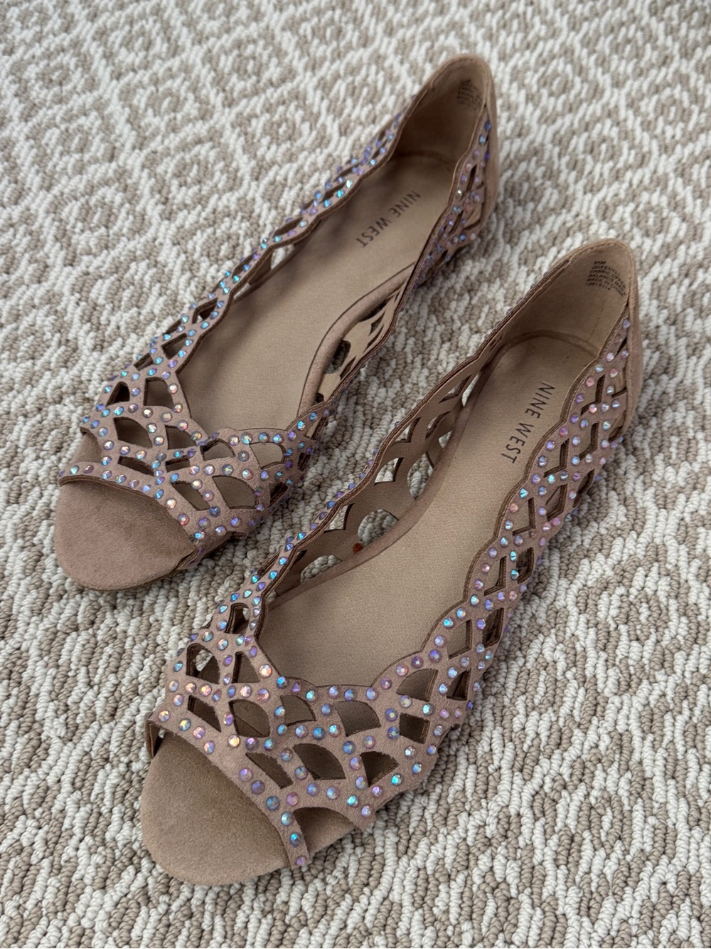 New Nine West Mermaid Cutout Peep-Toe Flats with Iridescent Rhinestones size 8.5